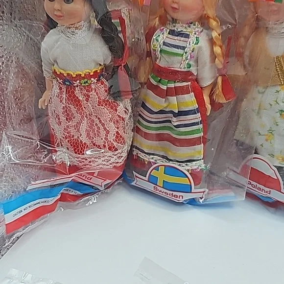 Nationality vintage dolls moving eyes arms and legs. - Picture 4 of 5